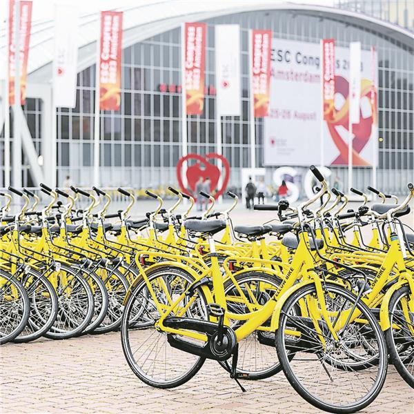 Ältere mit Infarkt komplett revaskularisieren? Holländischer Klassiker-- Für die Kongressbesucher standen Fahrräder zur Verfügung.