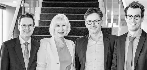 Großer Erfolg des ersten Online-Speed-Mentorings Mentoren/Mentorinnen-- v.l.n.r. Prof. Johann Bauersachs, Dr. Karin Rybak, Prof. Oliver Bruder, Prof. David Duncker.