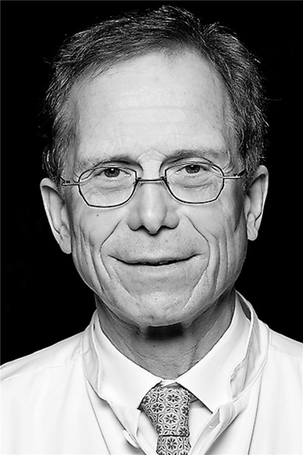HFpEF im Spiegel der Zeit Prof. Dr. Gerd Hasenfuß ist seit 1998 Direktor der Klinik für Kardiologie und Pneumologie an der Universitätsmedizin Göttingen und seit 2001 zudem Vorsitzender des Herzzentrums der UMG. Hasenfuß