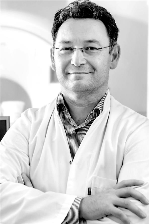 59-jährige Patientin mit arrhythmogener Kardiomyopathie Prof. Dr. Sebastian Kelle, Deutsches Herzzentrum Berlin