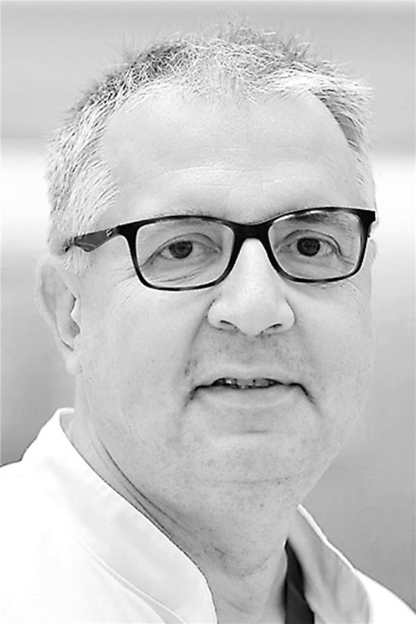 Telemedizin wird bald Standard sein Prof. Friedrich Köhler ist Leiter des Arbeitsbereichs Kardiovaskuläre Telemedizin Deutsches Herzzentrum der Charité (DHZC).
