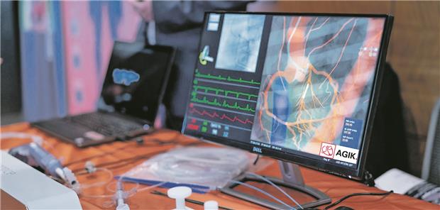 Trainieren am Simulator Simulationstraining schließt die Lücke zwischen Theorie und Praxis